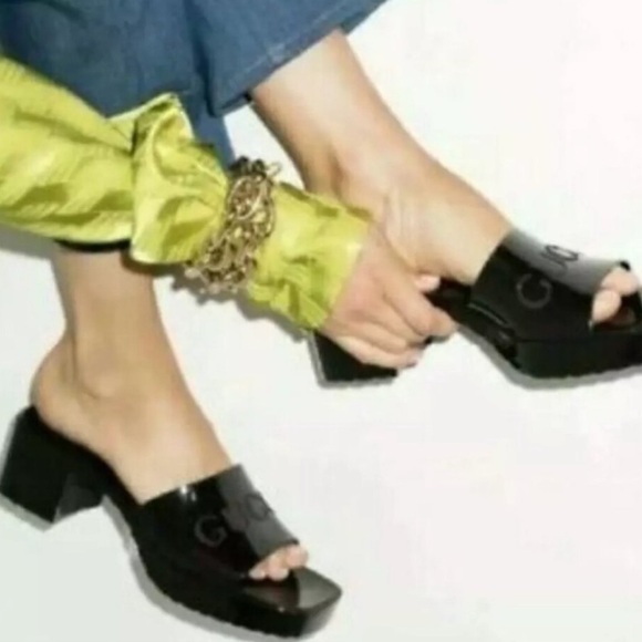 Gucci Jellies Sandals - Picture 2 of 12